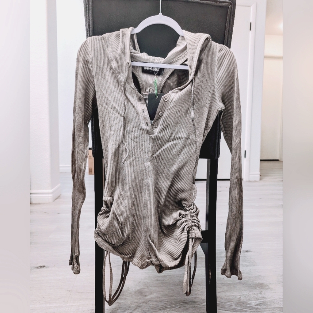 SOLD NWT Darker Wavs Crossfade Hooded Long Sleeve Romper